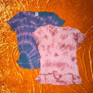 victorias secret vs pink tie dyed v-neck / scoop neck tee 2-pack bundle